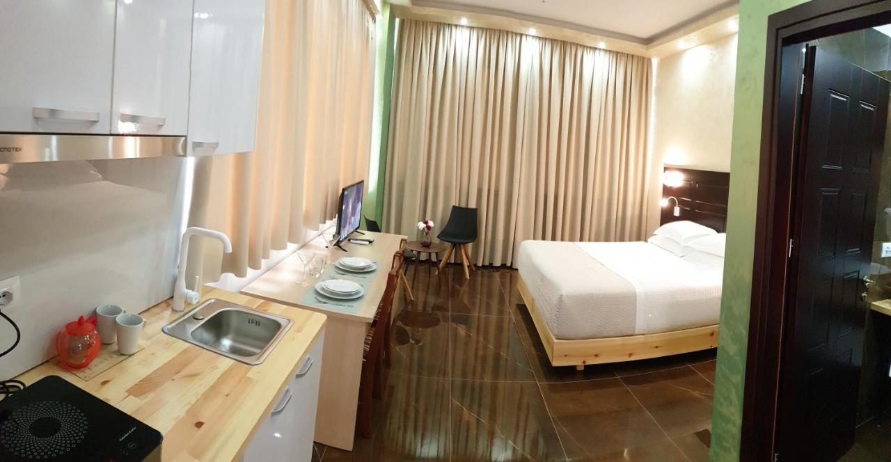 Comfort Hotel Fier Esterno foto